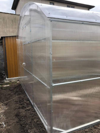 zdjęcie Szklarnia z POLIWĘGLANU Hacjenda podwójne łuki 40x20mm i 20x20mm ze sklepu maleszklarnie.pl